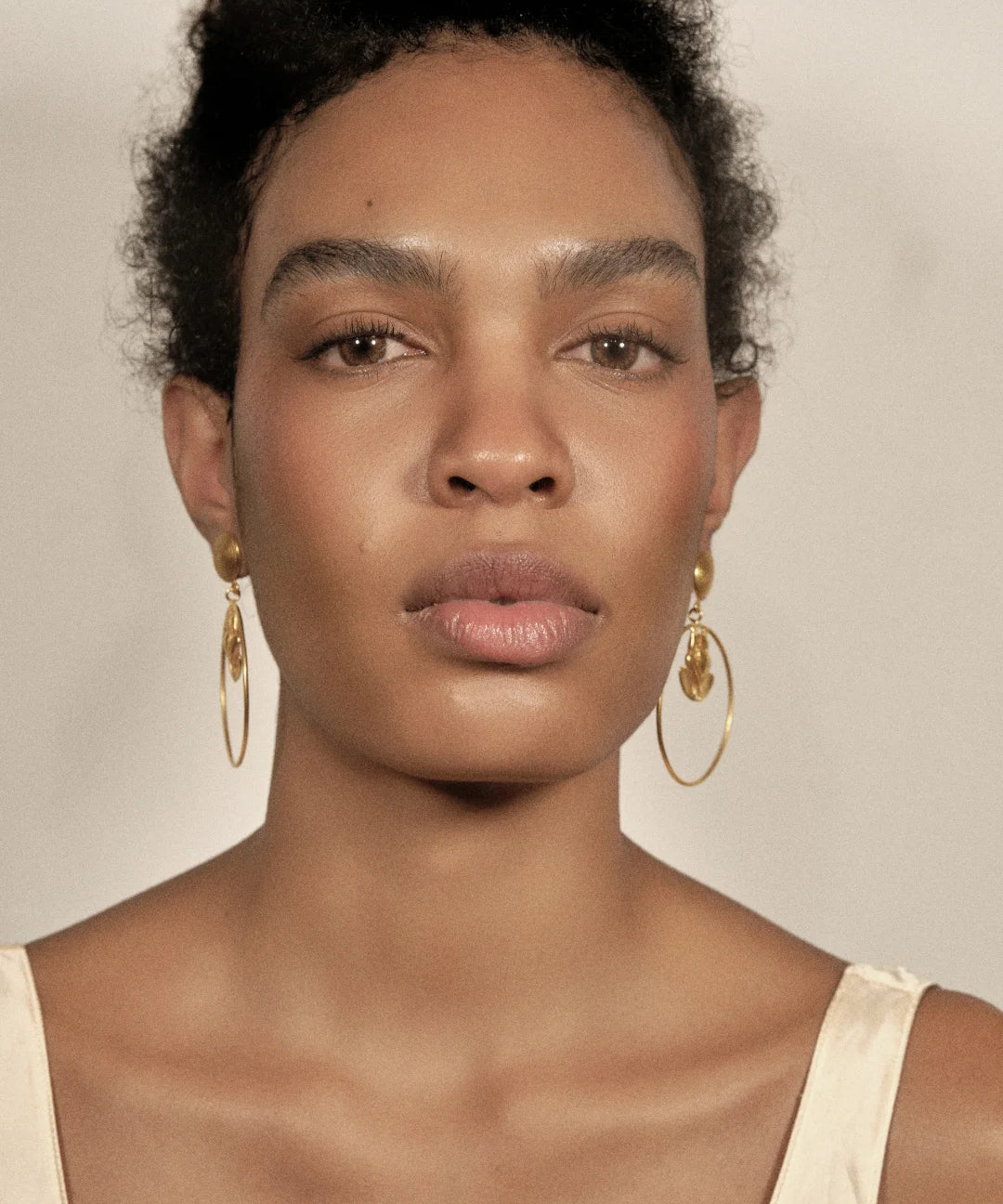 Aretes Bachué – imagen 3