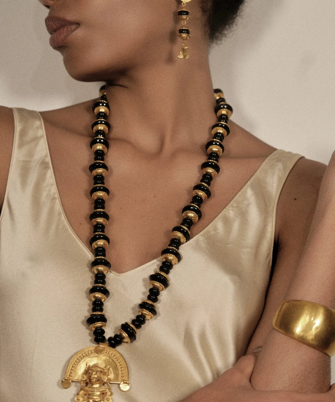 Brazalete Aswan Bachué – imagen 3