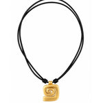 Collar Mullu en Cuero – collar de inspiración precolombina de Joyería Cano