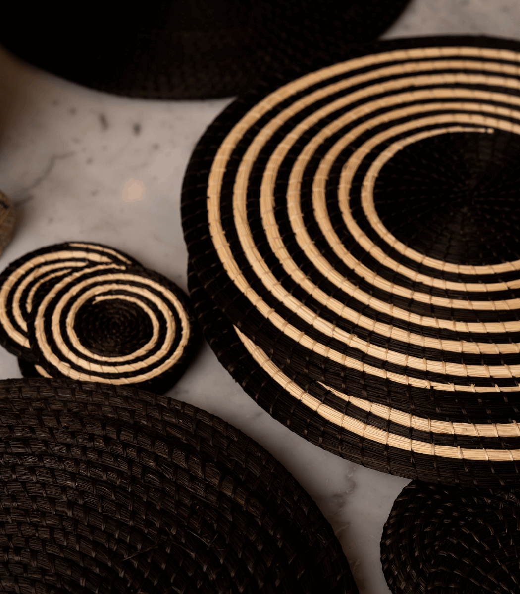 Nawi Beige & Black Placemat (set of 6)