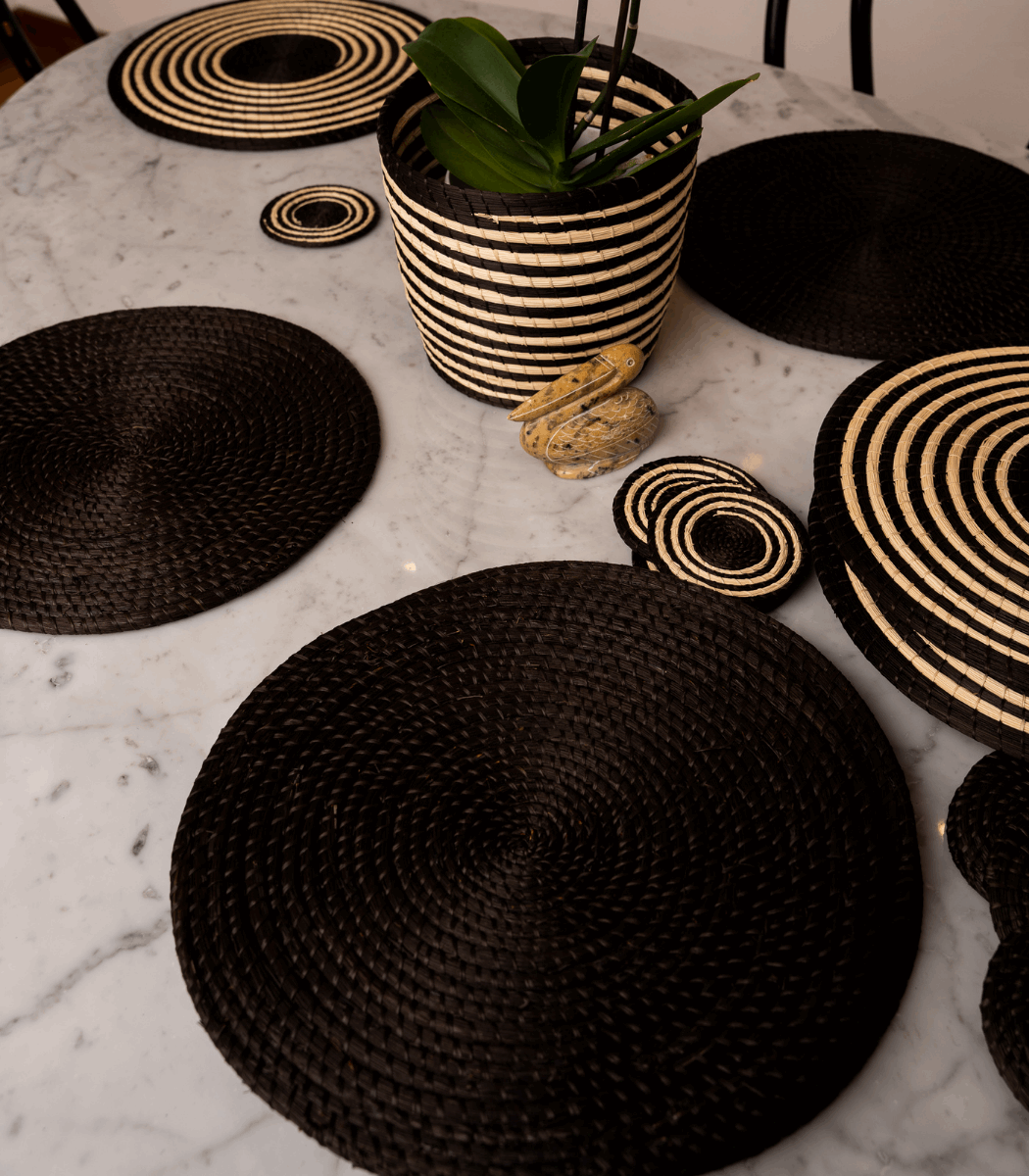 Nawi Black Placemat (set of 6)