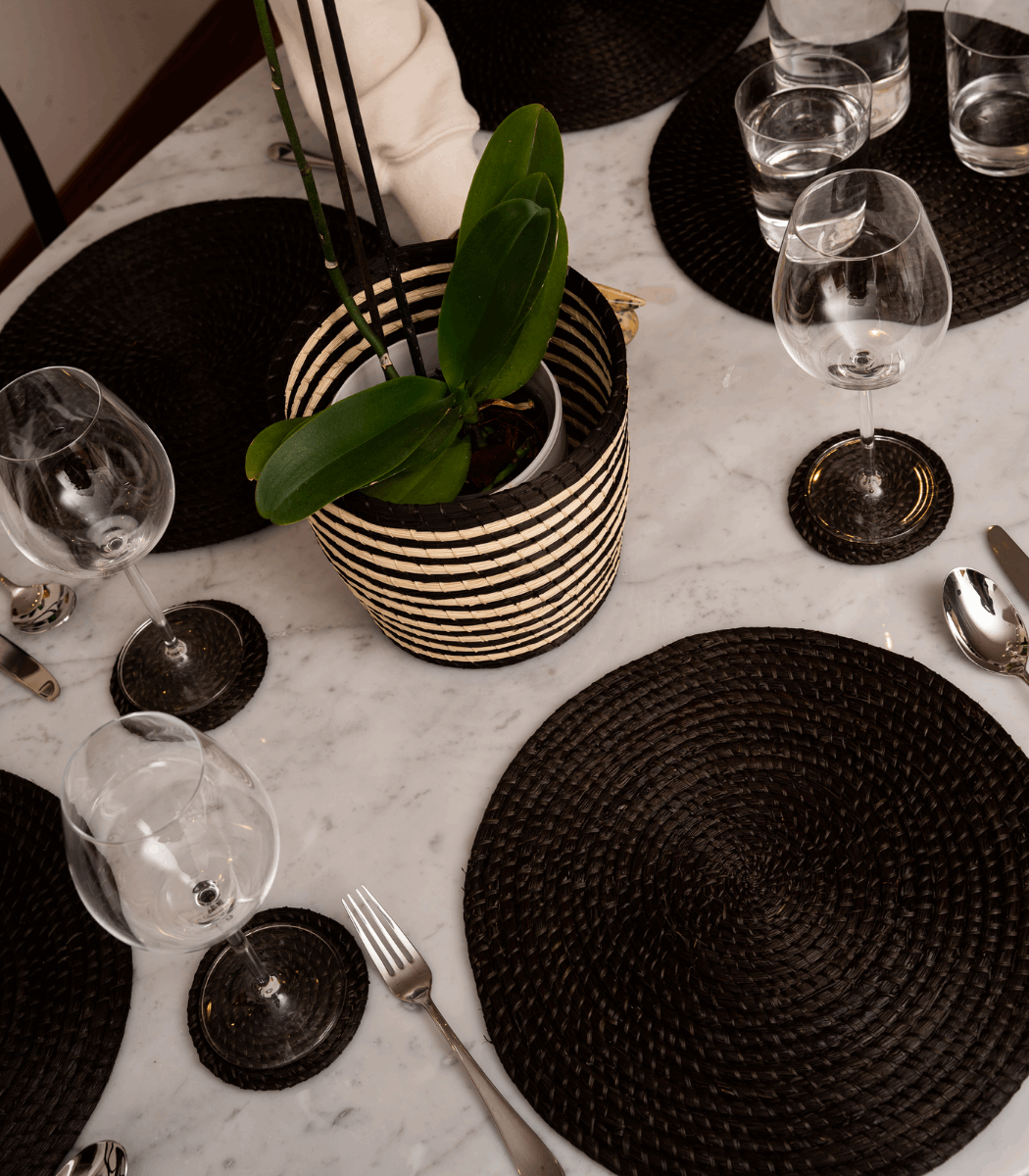 Nawi Black Placemat (set of 6)